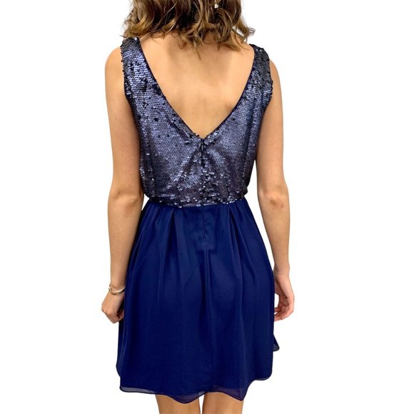 Alythea Sequin Open Back Midnight Sky Mini Dress Blue Size Medium NWT - Picture 2 of 2